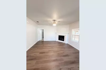 402 N Race Street, Tioga, TX 76271 - Photo 3