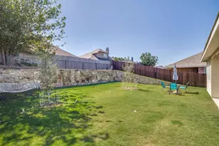 437 Ridge Dr, Justin, TX 76247 - Photo 23