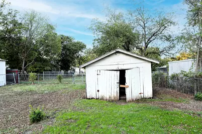 507 Orchard Street, Bowie, TX 76230 - Photo 21