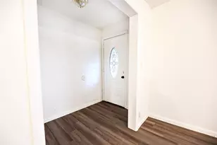 507 Orchard St, Bowie, TX 76230 - Photo 7