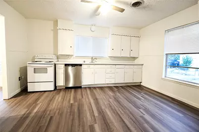 507 Orchard Street, Bowie, TX 76230 - Photo 11