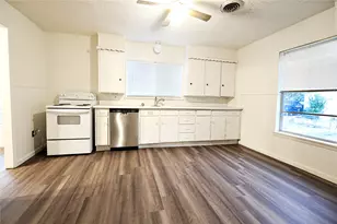 507 Orchard St, Bowie, TX 76230 - Photo 11