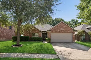 504 Valencia Dr, Arlington, TX 76002 - Photo 1