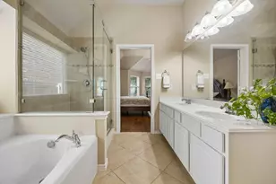 504 Valencia Dr, Arlington, TX 76002 - Photo 17
