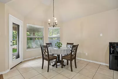 504 Valencia Drive, Arlington, TX 76002 - Photo 15