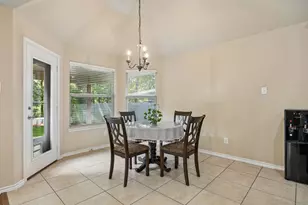 504 Valencia Dr, Arlington, TX 76002 - Photo 15