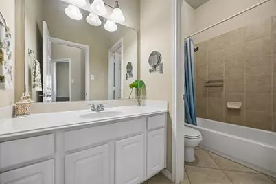 504 Valencia Drive, Arlington, TX 76002 - Photo 9