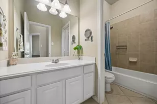 504 Valencia Dr, Arlington, TX 76002 - Photo 9