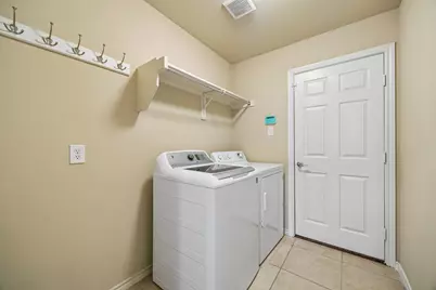 504 Valencia Drive, Arlington, TX 76002 - Photo 13
