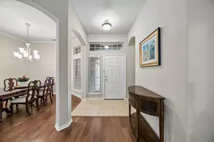 504 Valencia Dr, Arlington, TX 76002 - Photo 3