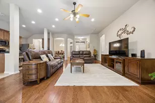 504 Valencia Dr, Arlington, TX 76002 - Photo 7