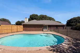 133 Jason Dr, Red Oak, TX 75154 - Photo 5