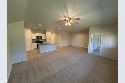 517 Bronze Circle W, Springtown, TX 76082 - Photo 3