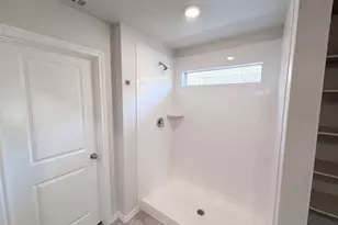517 Bronze Cir W, Springtown, TX 76082 - Photo 13
