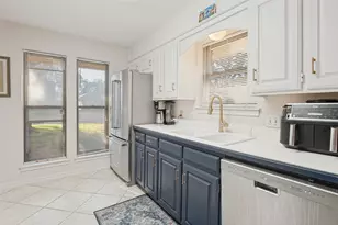 2403 Radcliffe Dr, Arlington, TX 76012 - Photo 13