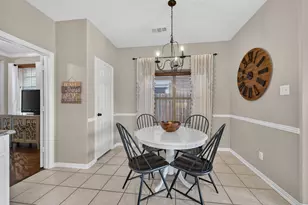 2039 Camelot Dr, Lewisville, TX 75067 - Photo 11