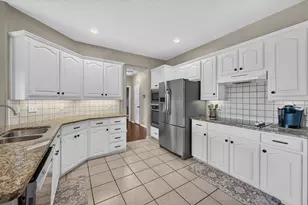 2039 Camelot Dr, Lewisville, TX 75067 - Photo 7