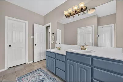 2039 Camelot Drive, Lewisville, TX 75067 - Photo 23