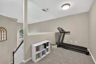 2039 Camelot Dr, Lewisville, TX 75067 - Photo 17