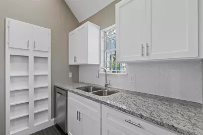 1444 Weiler Boulevard, Fort Worth, TX 76112 - Photo 9