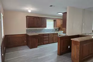 502 Moonlight Dr, Garland, TX 75040 - Photo 3