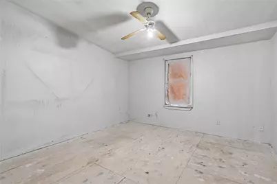 103 Woodland Court, Springtown, TX 76082 - Photo 9