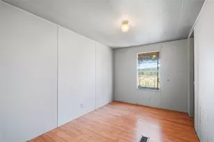 103 Woodland Ct, Springtown, TX 76082 - Photo 11