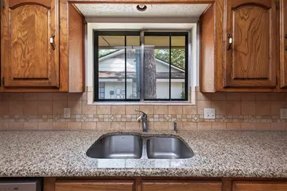 2304 Belfry Court, Arlington, TX 76011 - Photo 13