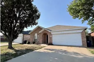 3605 Lasso Rd, Fort Worth, TX 76262 - Photo 3