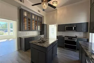 1012 W 3rd Ave, Corsicana, TX 75110 - Photo 9