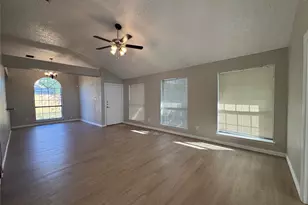 6511 Devine Dr, Arlington, TX 76001 - Photo 5