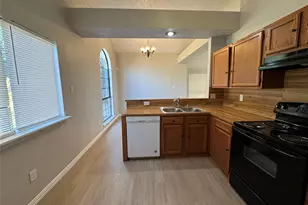 6511 Devine Dr, Arlington, TX 76001 - Photo 9