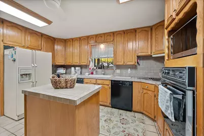 5203 Thunderbird Trail, De Cordova, TX 76049 - Photo 5