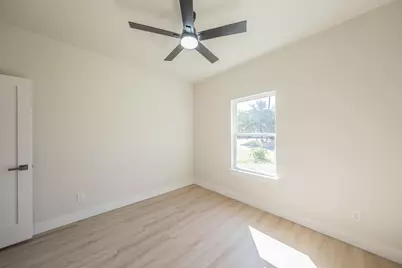 1019 Newby Avenue, Bridgeport, TX 76426 - Photo 19