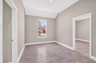 1093 Oak Ridge Dr, Oak Ridge, TX 75160 - Photo 13