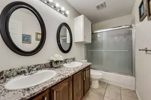 325 Crestview Dr, Arlington, TX 76018 - Photo 9
