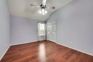 325 Crestview Dr, Arlington, TX 76018 - Photo 11