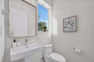 835 Nomas St, Dallas, TX 75212 - Photo 11