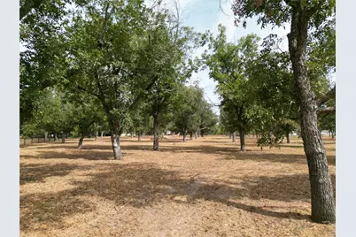 930 E Landings Drive, Granbury, TX 76049 - Photo 7