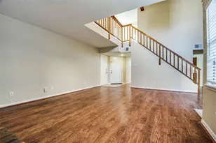 300 Canyon Ln, Irving, TX 75063 - Photo 21