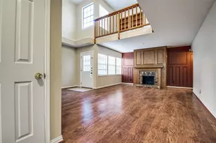 300 Canyon Ln, Irving, TX 75063 - Photo 23