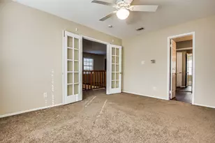 300 Canyon Ln, Irving, TX 75063 - Photo 13