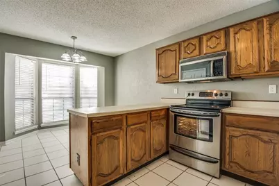 300 Canyon Lane, Irving, TX 75063 - Photo 15