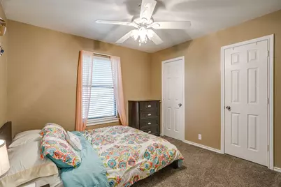 1219 Hyde Park Boulevard, Cleburne, TX 76033 - Photo 15