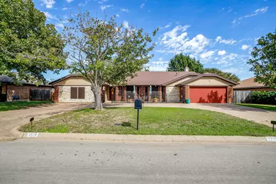 1219 Hyde Park Boulevard, Cleburne, TX 76033 - Photo 1