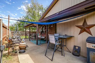 1219 Hyde Park Blvd, Cleburne, TX 76033 - Photo 31