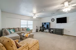 1219 Hyde Park Blvd, Cleburne, TX 76033 - Photo 21