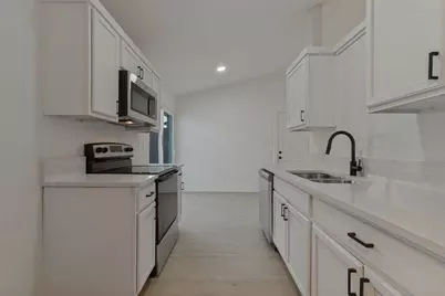 909 Maydelle Lane, Garland, TX 75042 - Photo 11
