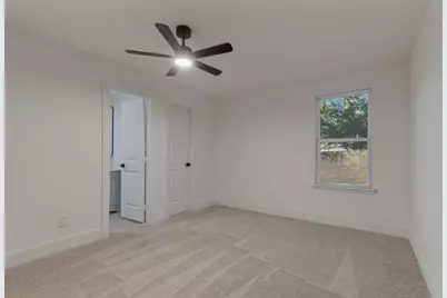 909 Maydelle Lane, Garland, TX 75042 - Photo 17