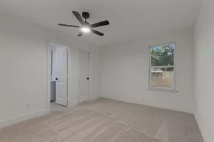 909 Maydelle Ln, Garland, TX 75042 - Photo 17